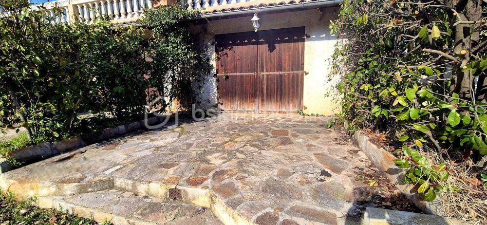 � vendre  Propri�t�/ch�teau Bormes-les-Mimosas (83230)