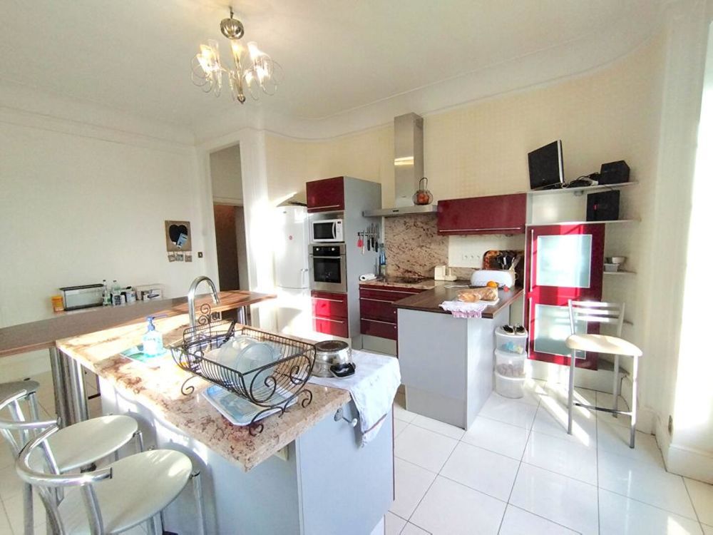 � vendre  Propri�t�/ch�teau Poitiers (86000)