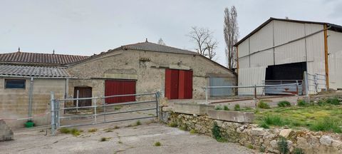   Corps de ferme en pierre 300m�  �  r�habiliter + hangars sur terrain de 6500 m� Maison - 1 pi�ce(s) - 300 m�