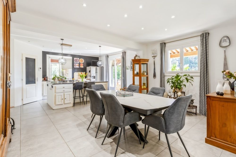 � vendre  Maison Uz�s (30700)