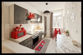  Immeuble � vendre 14 pi�ces 321 m�