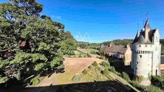  Propri�t�/ch�teau � vendre 15 + pi�ces 2500 m�