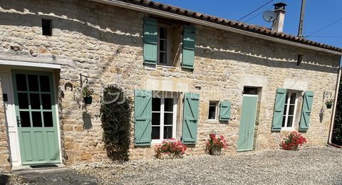   ? Maison de caract�re avec piscine � 228 m� � 6 chambres � Pamproux Maison - 10 pi�ce(s) - 229 m�