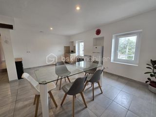  Immeuble � vendre 5 pi�ces 274 m�