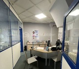  Immeuble � vendre 11 pi�ces 200 m�