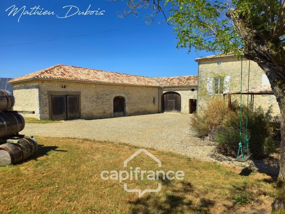 � vendre  Propri�t�/ch�teau Th�nac (24240)