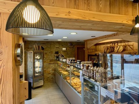 LE GRAND BORNAND (74) A vendre, murs commerciaux, local commercial de 40,85m&sup2; 336000 74450 Le grand bornand