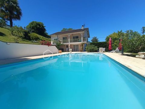   Maison familiale avec piscine Maison - 5 pi�ce(s) - 130 m�