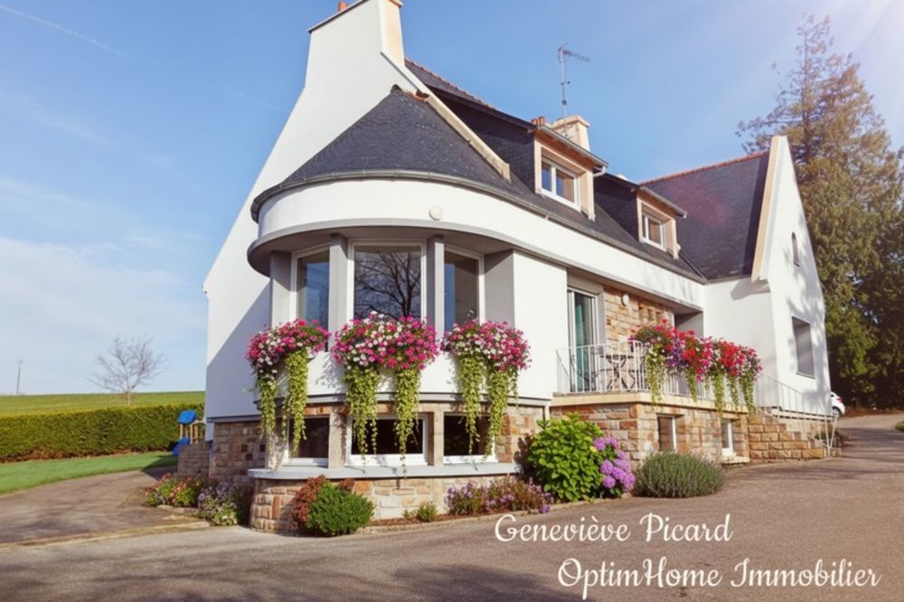 � vendre  Propri�t�/ch�teau Carhaix-Plouguer (29270)