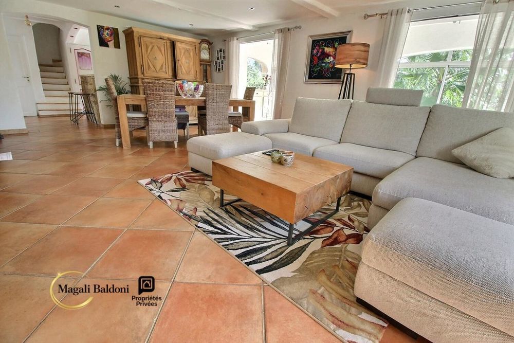 � vendre  Villa Roquebrune-sur-Argens (83520)