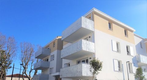   T2 avec terrasse et parking � ISTRES Appartement - 2 pi�ce(s) - 41 m�