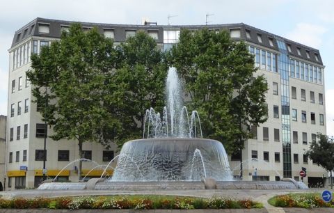 A louer bureaux en bon &eacute;tat &agrave; la fronti&egrave;re entre Courbevoie et La Garenne Colombes 6761 92250 La garenne colombes