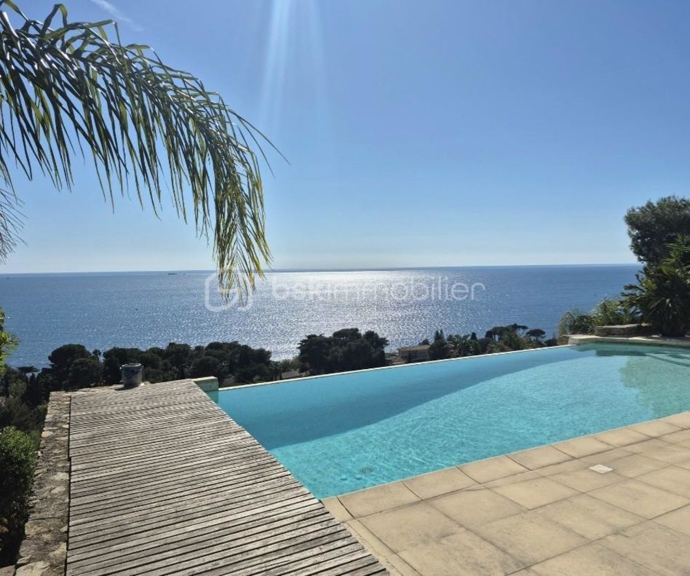 � vendre  Maison Carqueiranne (83320)