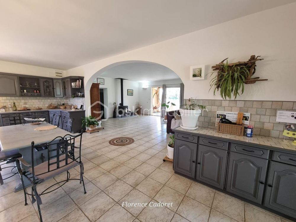 � vendre  Villa Saint-Quentin-la-Poterie (30700)