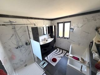  Maison � vendre 9 pi�ces 250 m�