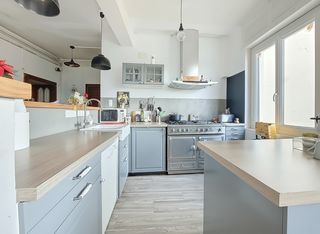  Villa � vendre 9 pi�ces 215 m�