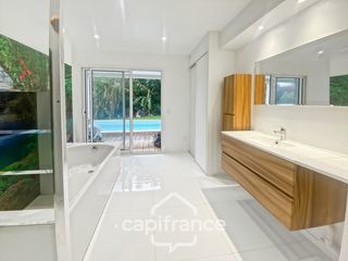  Maison � vendre 8 pi�ces 220 m�