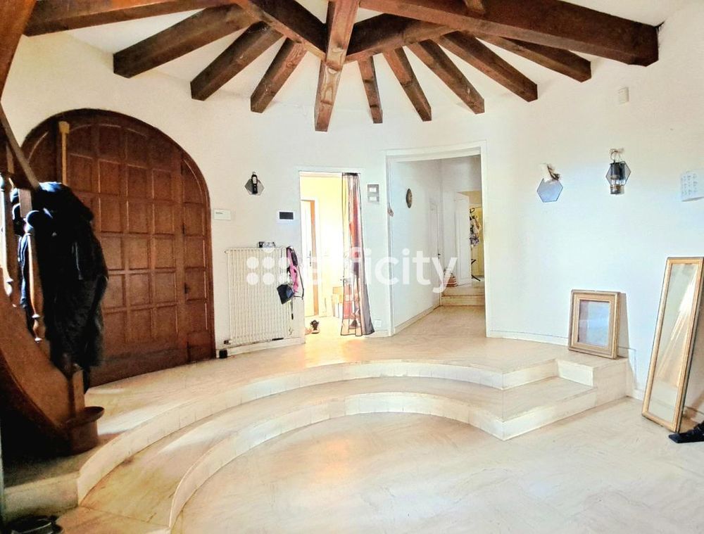 � vendre  Propri�t�/ch�teau L�ognan (33850)