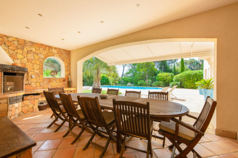 � vendre  Villa Saint-Rapha�l (83700)