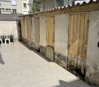  Immeuble � vendre 15 + pi�ces 466 m�