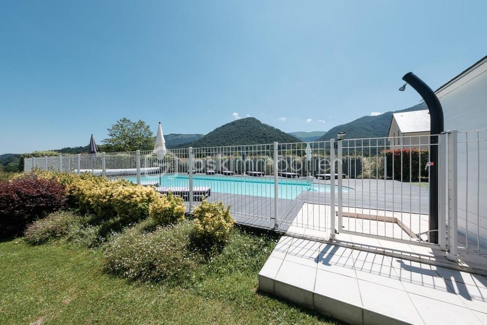 � vendre  Propri�t�/ch�teau Lourdes (65100)