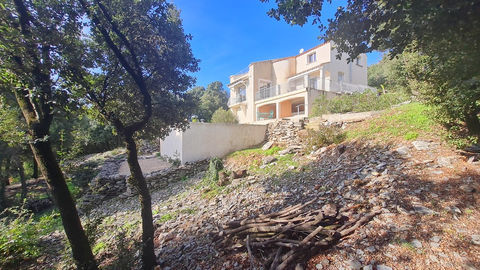  Magnifique villa avec vue panoramique sur 2746m� de terrain Villa - 4 pi�ce(s) - 133 m�