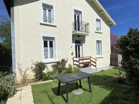   Maison de ville des ann�es 40 en vente � un joyau intemporel ! Maison - 4 pi�ce(s) - 100 m�