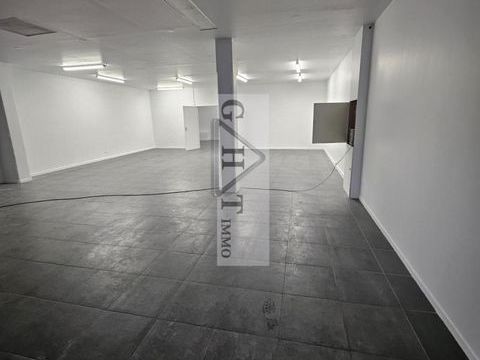 Local commercial 215 M&sup2; 380000 94450 Limeil brevannes