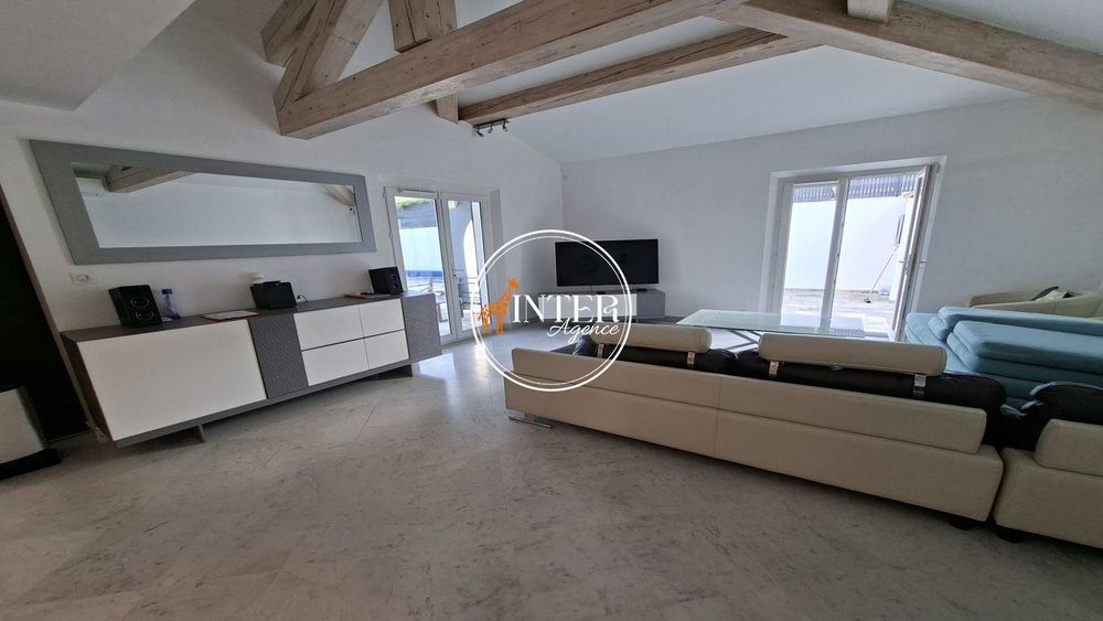 � vendre  Villa Roquebrune-sur-Argens (83520)