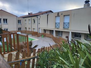  Immeuble � vendre 15 + pi�ces 1079 m�