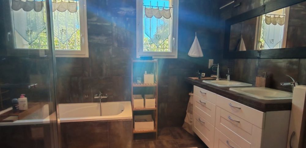 � vendre  Maison Fontvieille (13990)