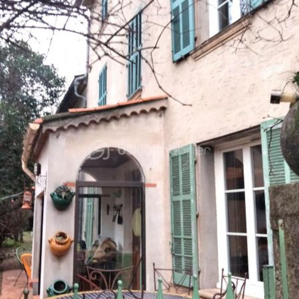 � vendre  Maison Solli�s-Toucas (83210)