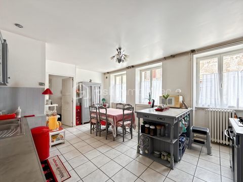   Jolie maison de ville atypique Maison - 5 pi�ce(s) - 122 m�