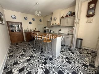  Maison � vendre 6 pi�ces 205 m�