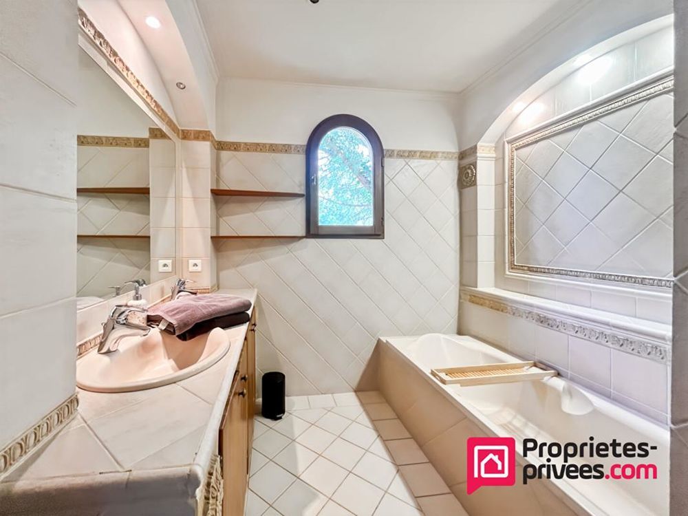 � vendre  Villa Saint-Paul-de-Vence (06570)