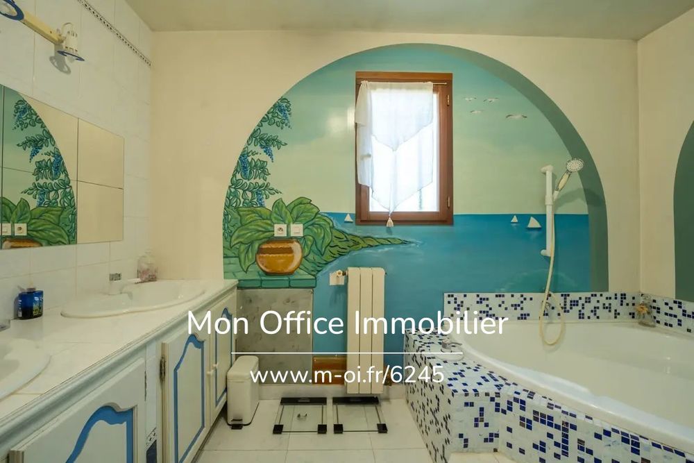 � vendre  Maison Cabri�s (13480)