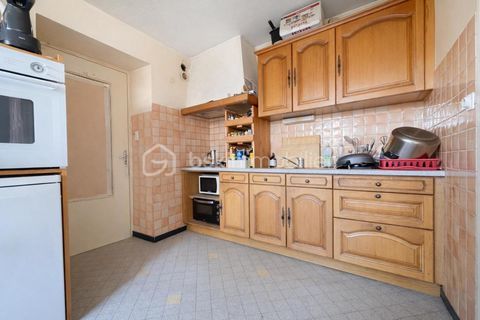   Maison de type T5 sur 261 m� de terrain avec 2 garages sur la commune de Claix Maison - 5 pi�ce(s) - 117 m�