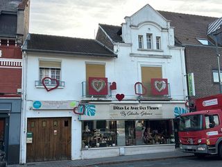  Immeuble � vendre 8 pi�ces 230 m�