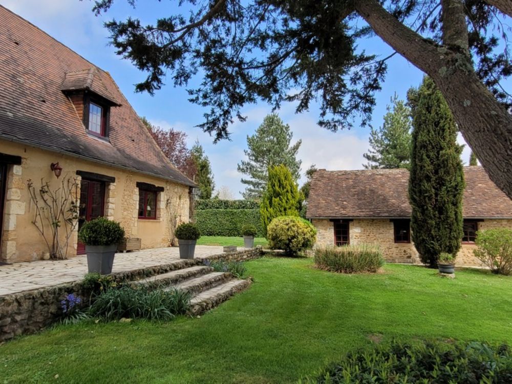 � vendre  Propri�t�/ch�teau La Douze (24330)