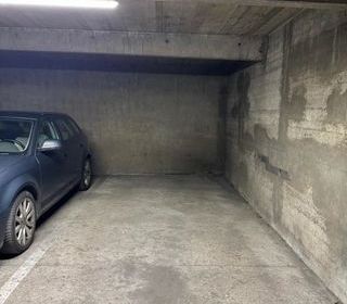  Parking / Garage � louer 