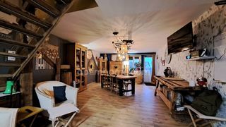  Maison � vendre 7 pi�ces 210 m�