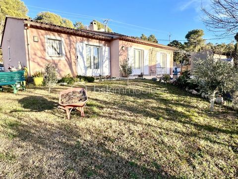  Villecroze (83690) - Villa de plain pied - 3 Chambres -  Piscine - Garage Villa - 4 pi�ce(s) - 115 m�