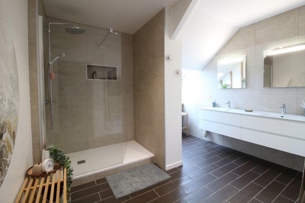 � vendre  Maison Montreuil-Juign� (49460)