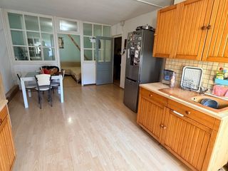  Immeuble � vendre 8 pi�ces 147 m�