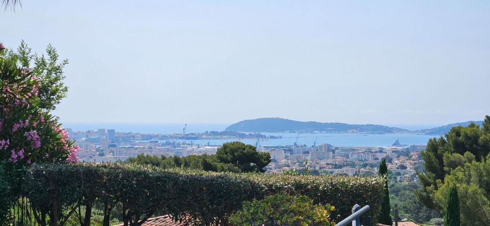 � vendre  Maison Toulon (83200)