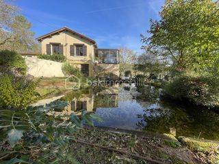  Propri�t�/ch�teau � vendre 6 pi�ces 151 m�