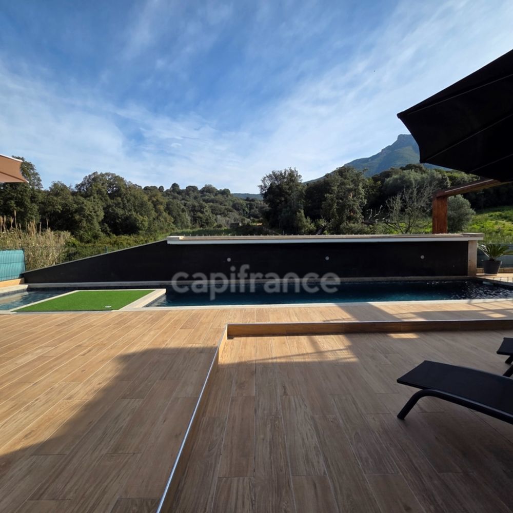 � vendre  Villa Bastelicaccia (20129)