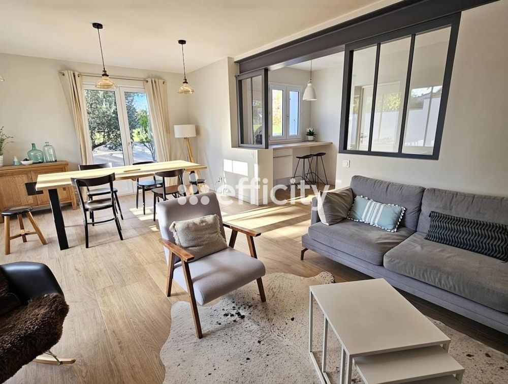 � vendre  Maison Saint-Martin-de-R� (17410)