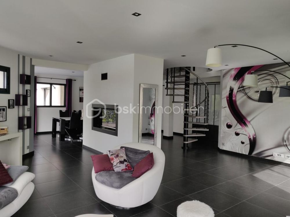 � vendre  Propri�t�/ch�teau Livarot (14140)