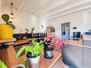  Propri�t�/ch�teau � vendre 10 pi�ces 649 m�